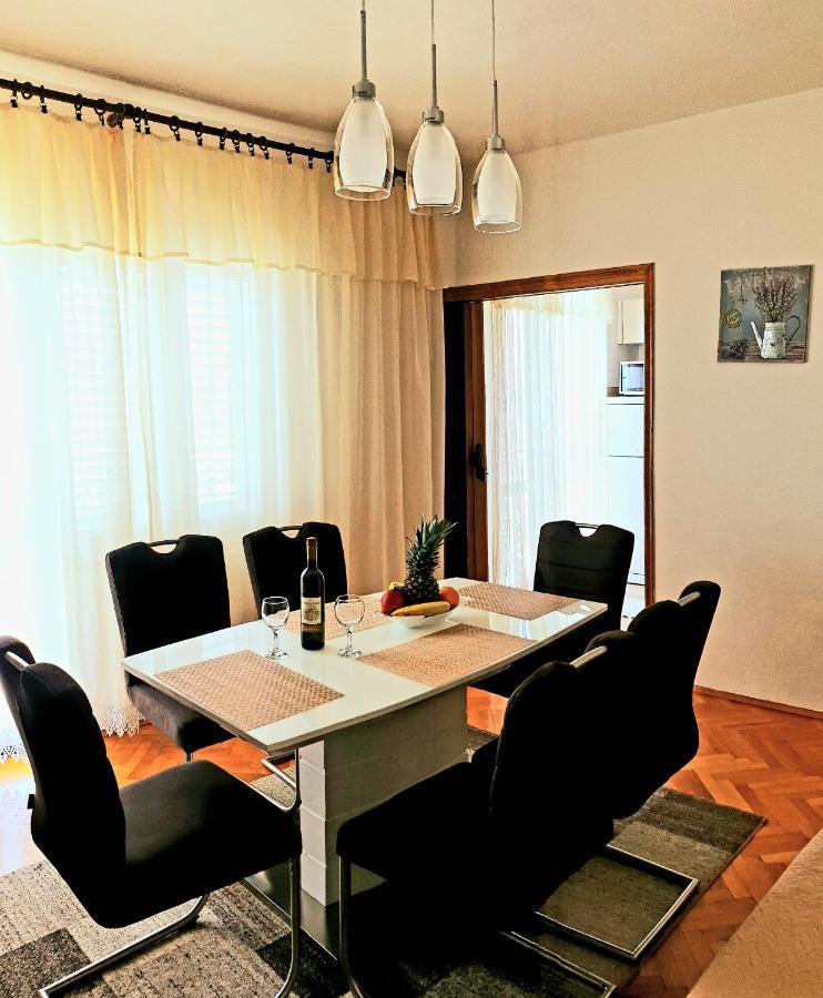Apartments Tony Stanici - Omiš Екстериор снимка