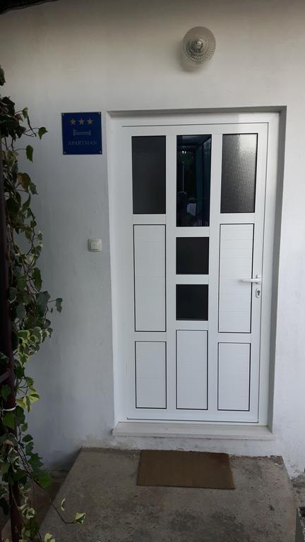 Apartments Tony Stanici - Omiš Екстериор снимка